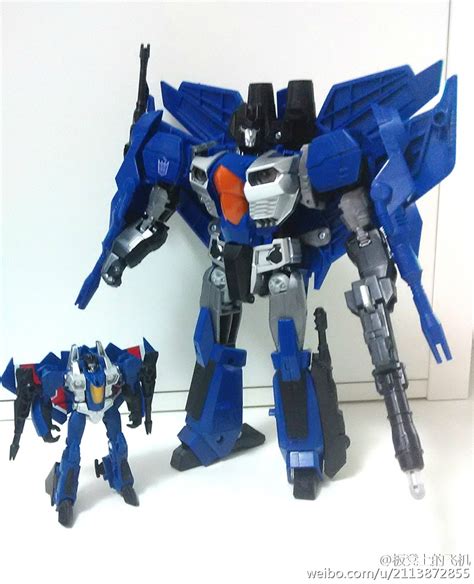 Generations Combiner Wars Leader Class Thundercracker In Hand Images