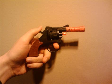 Fileorange Tipped Cap Gun Wikimedia Commons