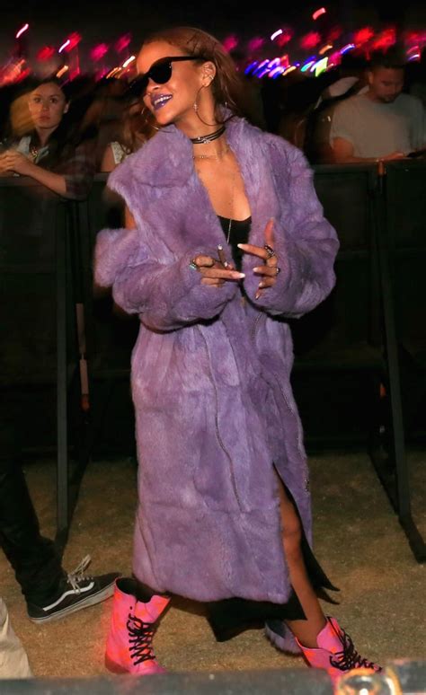 Coachella Rihanna All The Ways You Can Dress Up Like Rihanna This