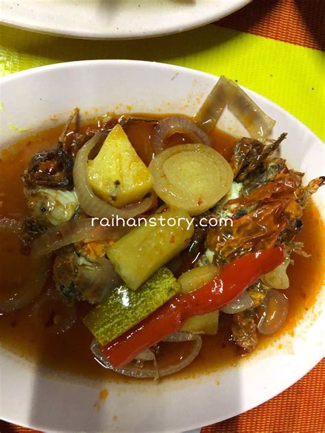 Bunyinya macam selalu je makan ketam lembut kat sini kan. Ketam Lembut Kuala Gula - Raihan's Story