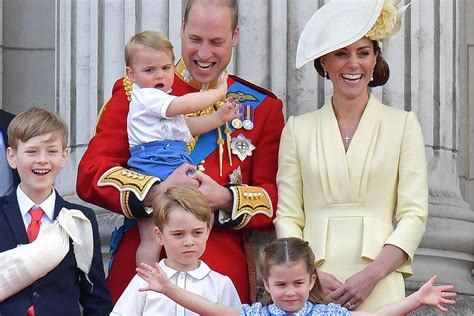 Warum er ausgerechnet polizist werden wollte und was seine mutter prinzessin diana damit zu wie rührend! Royals: Prinz William + Kate: So ticken die Cambridge-Kids ...