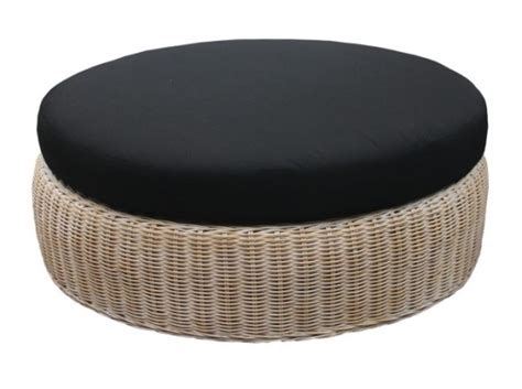 Round upholstered coffee table with glass top, upholstered round coffee table via vastu, diy upholstered round coffee table, round. 50 Creative DIY Ottoman Ideas | Ultimate Home Ideas