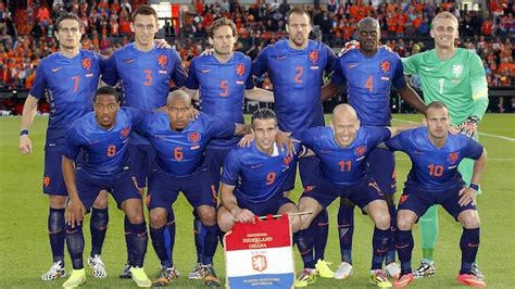 Bekijk meer ideeën over wk 2014, voetbal, nederland. nederlands elftal - wk 2014