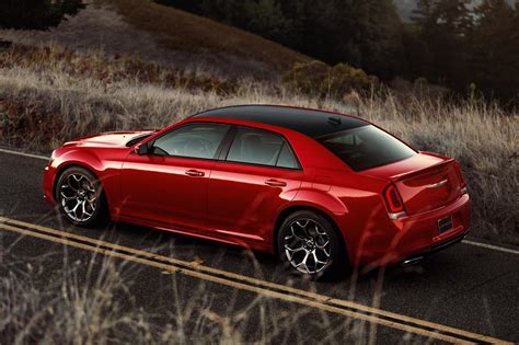 2015 Chrysler 300 Revealed 8spd Auto For V8 More Power For V6