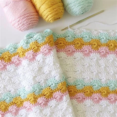 Classic Crochet Catherine S Wheel Blanket Daisy Farm Crafts