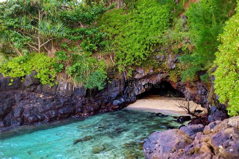 Fresh Water Lava Caves On Kauai Island Stock Image Image Of Park