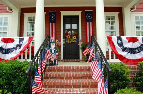 Today we're sharing free printables and red, white and blue crafts you can make this weekend. 4th of July Decorations - Patriotic Pictures for Great Ideas