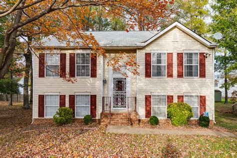 Maplewood Farms Home Just Listed