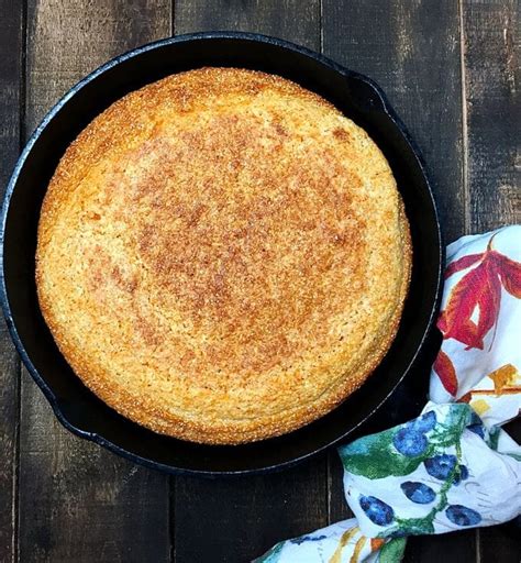Corn pone also known as indian pone is a type of cornbread made from a thick cornmeal dough that lacks eggs and milk. Cornbread Recipe With Corn Grits