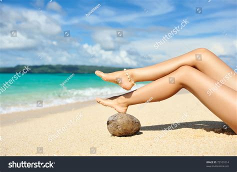 Women S Beautiful Legs On The Beach Stock Photo 72101014 Shutterstock
