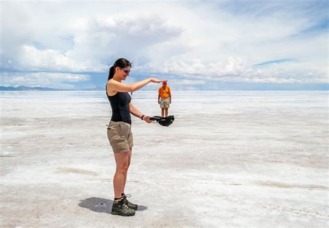 8 Tips To Use Forced Perspective In Photography