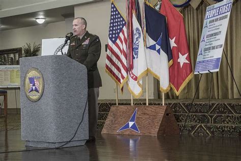 Lt Gen Pat White Iii Corps And Fort Hood Commanding Picryl