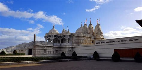 Baps Shri Swaminarayan Mandir Hindu Temple London Uk 2000