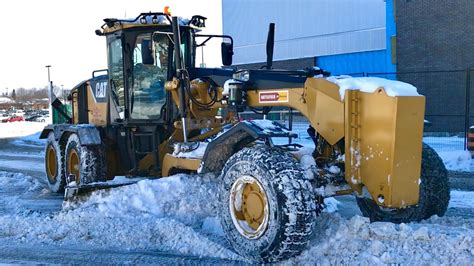 Snow Removal Operation Cat 160m Grader Plowing Snow Youtube