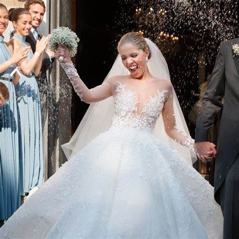 Die hochzeit von victoria swarovski ist zwar schon ein paar tage her, aber trotzdem. Victoria Swarovski: Ihr Brautkleid kostete fast eine ...