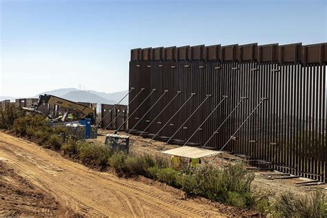 Border Wall Construction Begins In Arizona News Archinect
