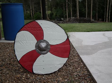 See more ideas about viking shield, shield, vikings. Re-creating Norse arms and armour.: How to make a Viking Shield