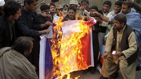 Protests Over Charlie Hebdo Kill Four In Niger Demonstrations In Jordan India And Sudan