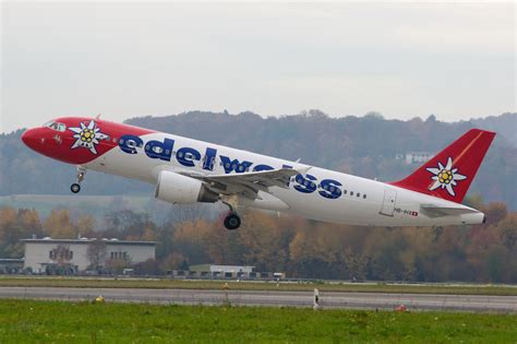 Fileedelweiss Air Airbus A320 200 Hb Ihx Zurich International Airport