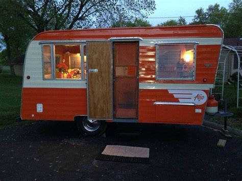 Sweet Vintage Camper Vintage Trailers Vintage Travel Trailers