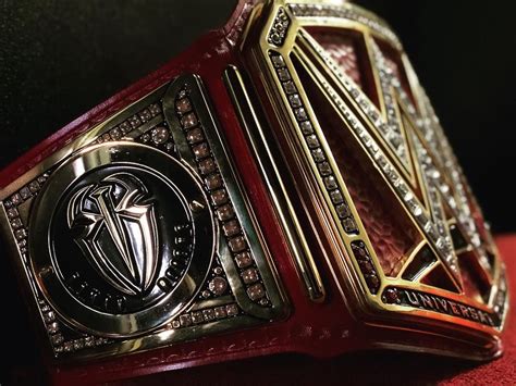 Romanreigns Kicks Off Monday Night Raw As The Universal Champion