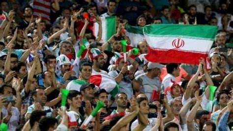 Iran Tahan 35 Perempuan Yang Mencoba Nonton Sepak Bola Di Stadion Bbc