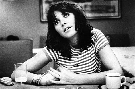 Linda Ronstadt The Sound Of My Voice Paints An Authoritative