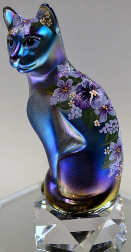 Elegant Fenton Art Glass Cat Figurine