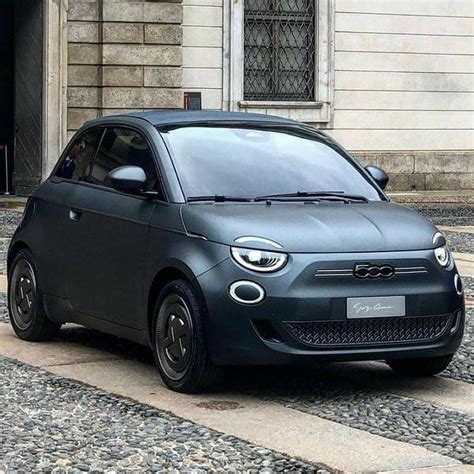 You can adjust your cookie preferences at the bottom of this page. 最新型FIAT『500 Giorgio Armani』ジョルジョ・アルマーニ フィアットの新時代EVワンオフカー ...