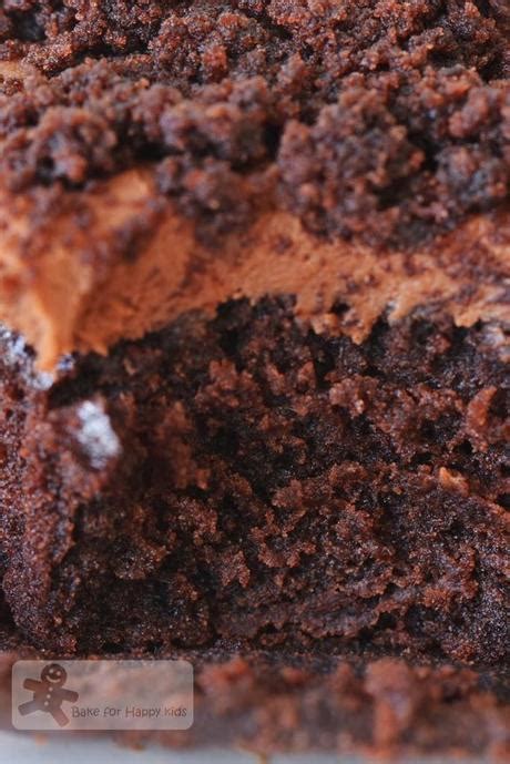 For me, the pie takes the cake, so so, that's why there isn't a photo of the entire cake… if you're looking for a cake recipe that is nothing short of perfection, give this one a whirl! Chocolate Dirt Cupcakes (Paula Deen) - Paperblog