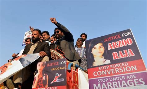 Pakistani Girl Rescued From Forced Marriage