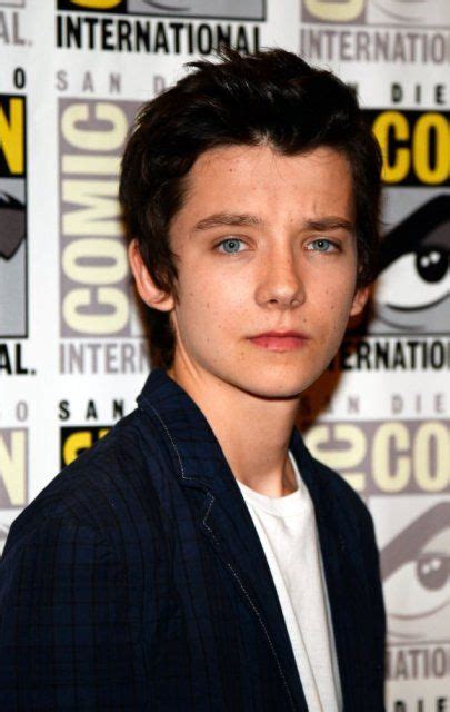 Asa bopp farr butterfield is an english actor. Asa Butterfield Age, Weight, Height, Measurements ...
