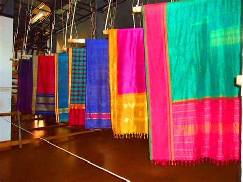 Kanchipuram Saree Display At Weavers Place Weaving Silk S Flickr