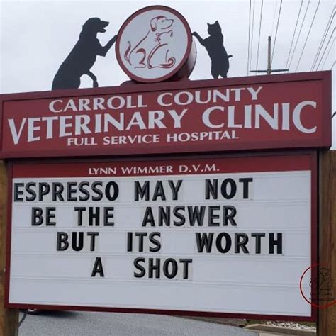 30 Of The Funniest Outdoor Signs From This Vet Clinic That Dad Joke