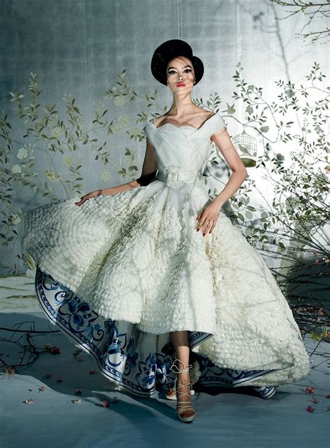 A First Look At The Dresses In The Mets China Through The Looking Glass Vogue