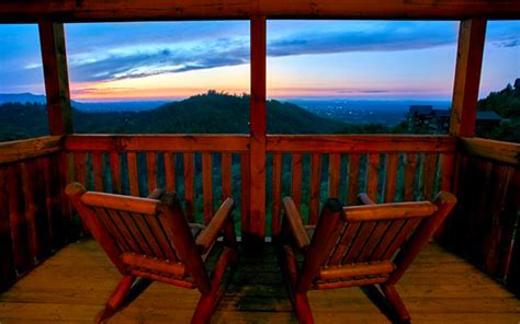 Start your smoky mountain cabin vacation by booking a beautiful rental cabin with cabins usa! City View Cabins in Pigeon Forge, TN - Cabins USA