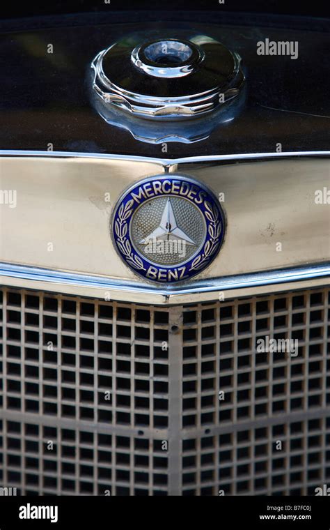 Old Mercedes Benz Grill Detail Stock Photo Alamy