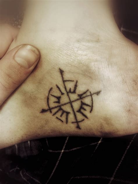 Watch the video explanation about how to apply temporary tattoos online, article, story, explanation, suggestion, youtube. Compass stick and poke tattoo | Stick n poke tattoo, Poke ...