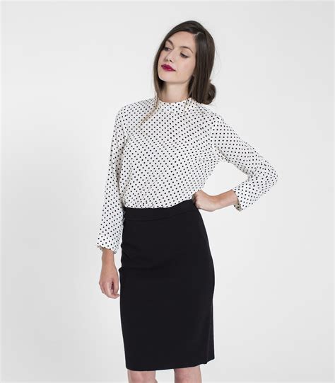 This Feminine And Flattering Knee Length Pencil Skirt Is Great For