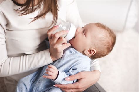 Managing Feeding Aversion And Bottle Refusal In Breastfeeding Babies