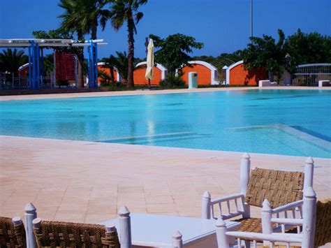 Di affitto (appartamento intero o porzione). Appartamenti e ville in affitto in villaggio resort a ...