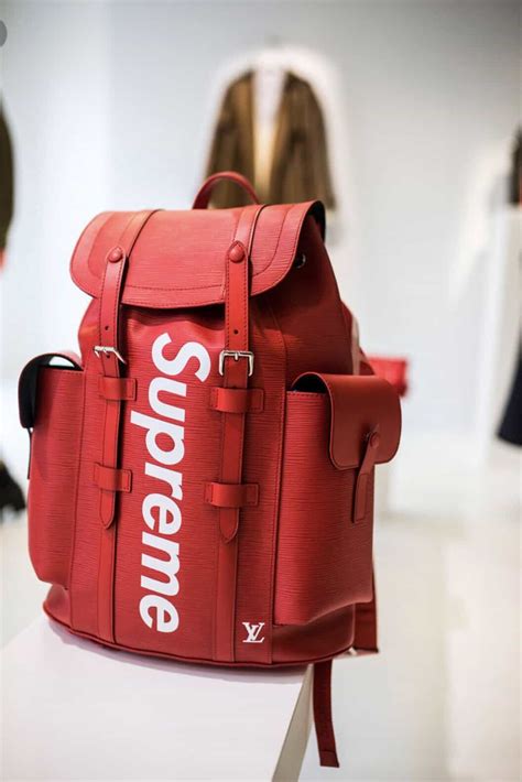 1280 x 720 jpeg 114 кб. Fake Vs Real Supreme Louis Vuitton Red Backpack - Legit ...