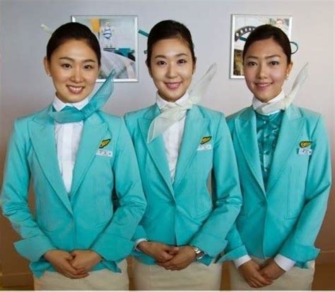 World Stewardess Crews Pretty Cabin Attendant In Korean Air