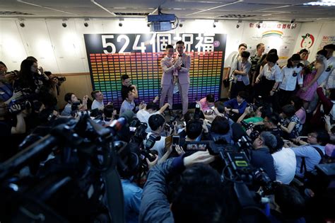 After A Long Fight Taiwan’s Same Sex Couples Celebrate New Marriages The New York Times