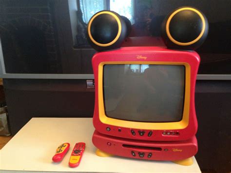 Mickey Mouse Tv With Dvd Vcr Combo Player Hakodate