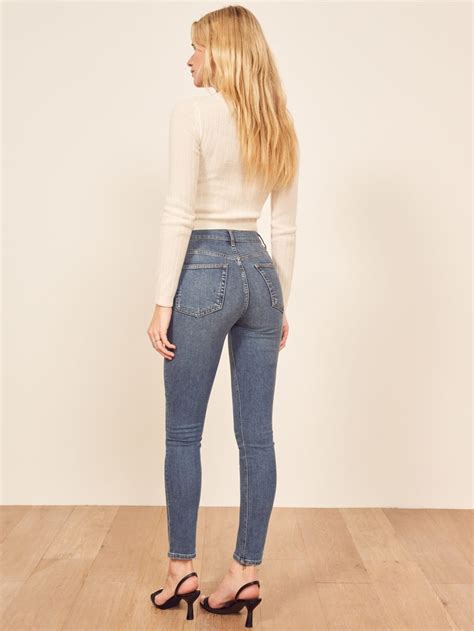 The Best Butt Lifting Jeans 2021 Figure Flattering Jeans For Your Bum