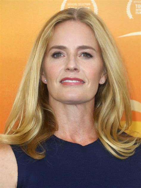 Wilmington, delaware, usa all her life, elisabeth shue consistently proved she was able to do the impossible, playing on all boys' soccer teams while growing up, and enrolling at. Elisabeth Shue - SensaCine.com