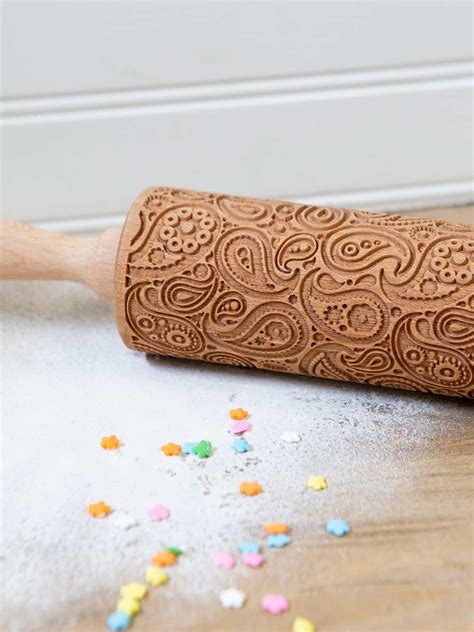 Paisley Embossed Rolling Pin Kitchen And Table Linens Baking