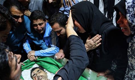 تصاویر مراسم تشییع ۶ سپاهی کشته شده در جریان حمله هوایی اسراییل به سوریه In