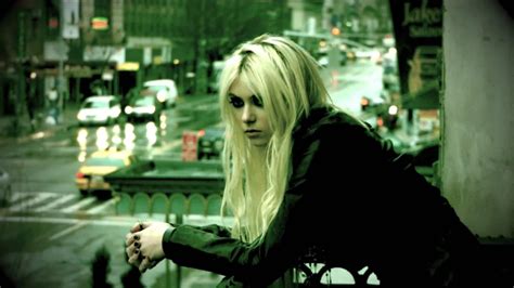 The Pretty Reckless New Single With You Dame Ocio